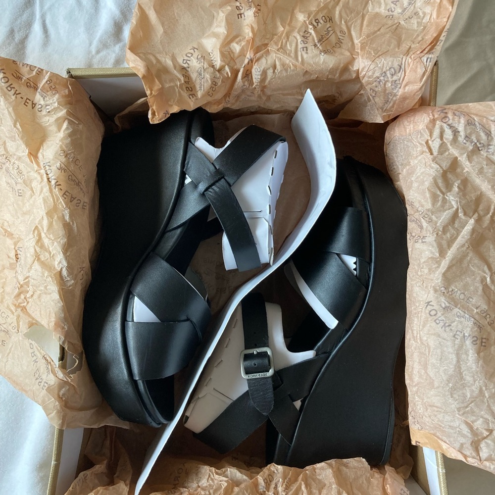 Kork-Ease Women's Black Sandals Size 8M - Picture 2 of 16